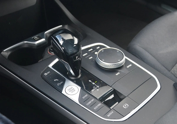 BMW Seria 1 cena 99900 przebieg: 46900, rok produkcji 2020 z Kostrzyn małe 137